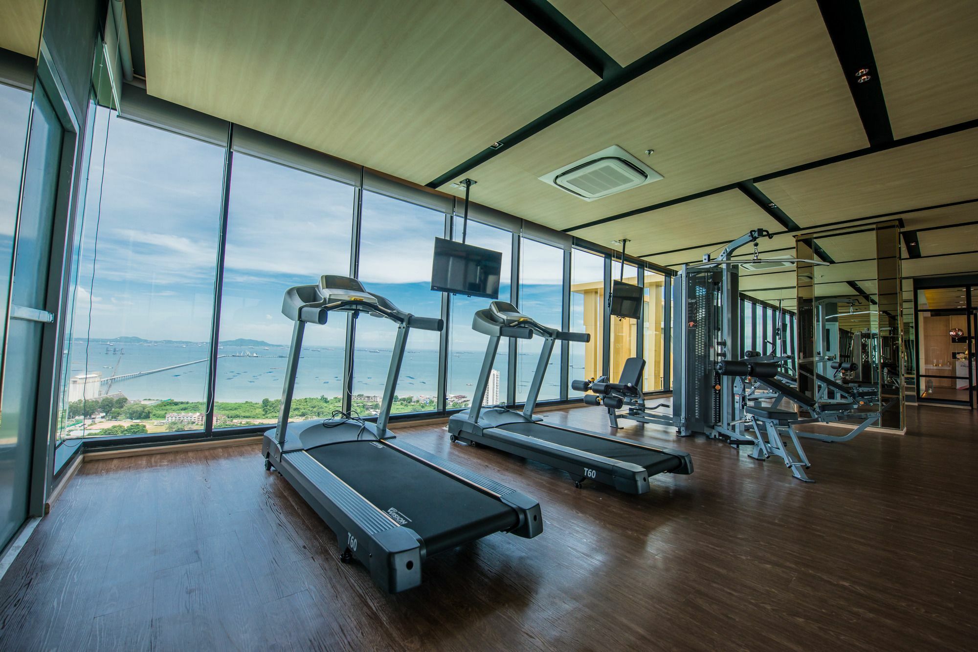 סי ראצ'ה Knightsbridge The Ocean Sriracha By Crown Residence מראה חיצוני תמונה